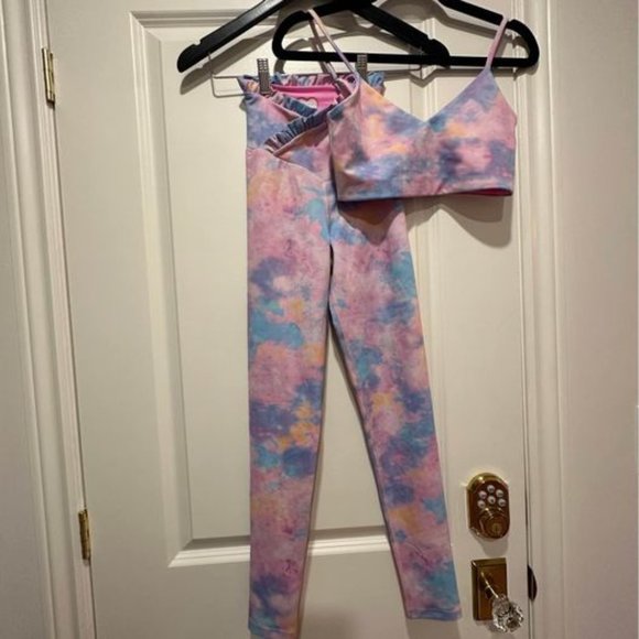 Loveshack Fancy x Beach Riot Active Wear / Workout Set, Multi Colour Tie Dye, XS - Picture 7 of 9